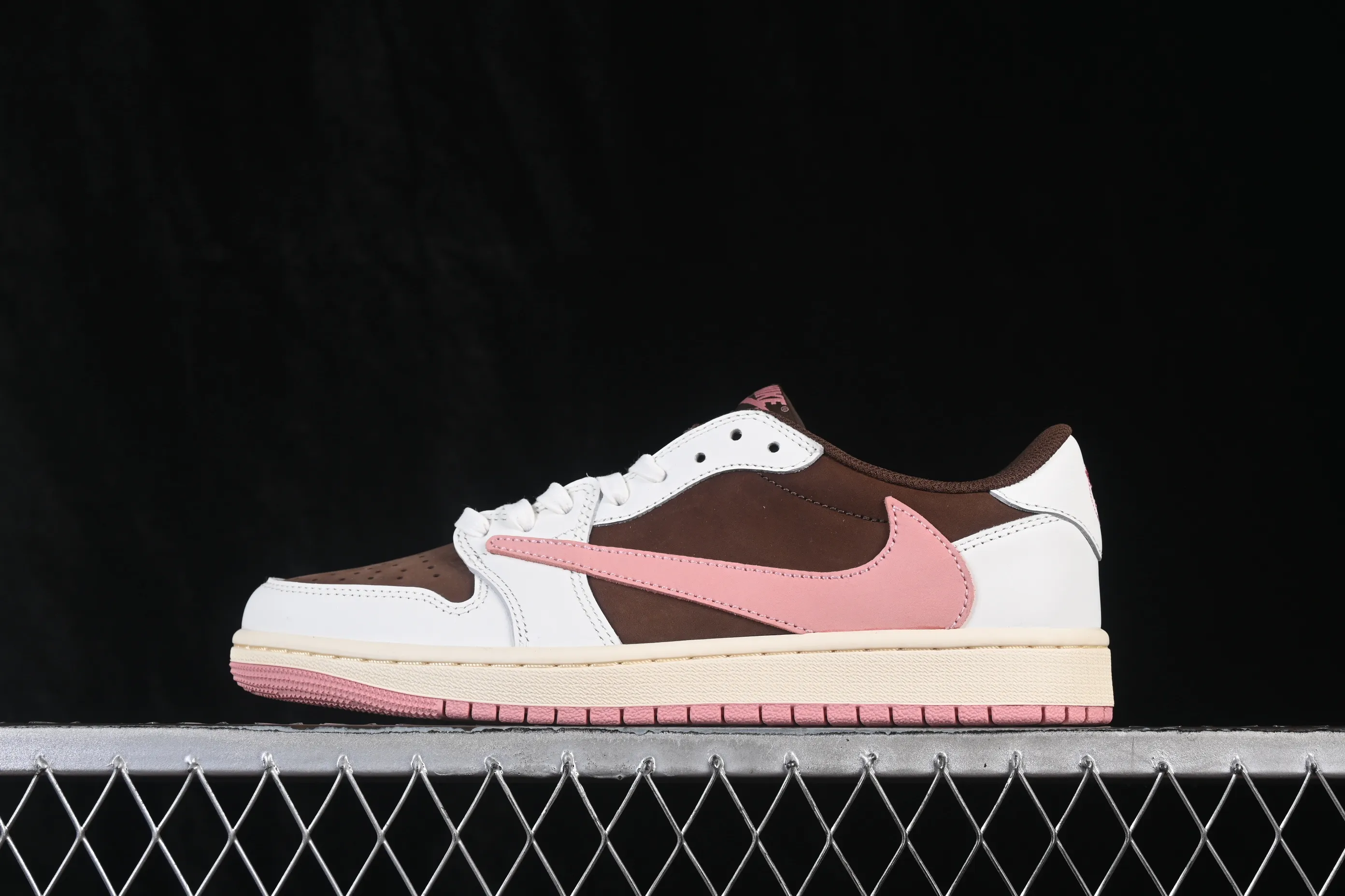 All categories Air Jordan Jordan series basketball shoes Air Jordan 1 Low ZG version Travis Scott x Air Jordan 1 Low OG AJ1 Joe 1 undercut low top full head layer DZ4137-206